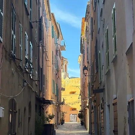 Vittoria Homes / Julia