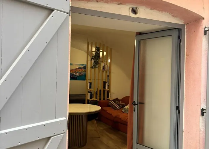 Vittoria Homes / Julia Apartmán