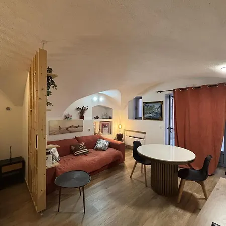 Vittoria Homes / Julia Διαμέρισμα Μπαστιά